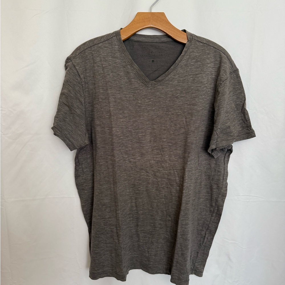 Marc Anthony Gray Short Sleeve Tee V-Neck Size Large